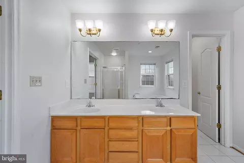 Bath - 6005 Plata St, Clinton, MD 20735 photo 3 of 5