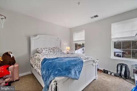 Bedroom - 6005 Plata St, Clinton, MD 20735 photo 3 of 6