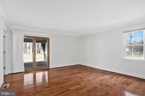 Living - 223 Manning Rd E, Accokeek, MD 20607 photo 8 of 9