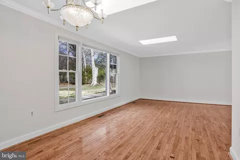 Living - 223 Manning Rd E, Accokeek, MD 20607 photo 4 of 9