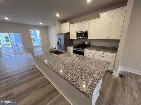 7232 Contee Rd, Laurel, MD 20707 photo 4