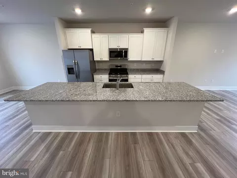 7232 Contee Rd, Laurel, MD 20707 photo 3