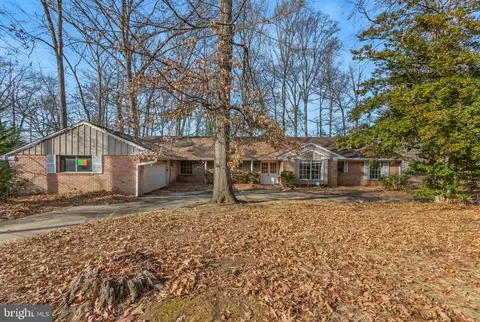 216 Emerald Hill Dr, Fort Washington, MD 20744