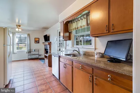 Kitchen - 7118 Lory Ln, Lanham, MD 20706 photo 4 of 4