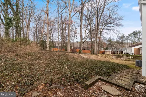 Exterior - 7118 Lory Ln, Lanham, MD 20706 photo 4 of 7