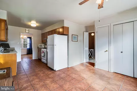 Entry Way - 7118 Lory Ln, Lanham, MD 20706 photo 2 of 2