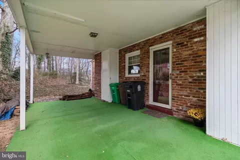 Exterior - 7118 Lory Ln, Lanham, MD 20706 photo 3 of 7