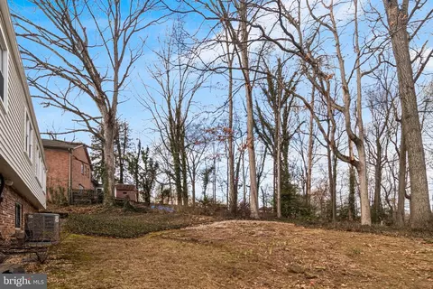 Exterior - 7118 Lory Ln, Lanham, MD 20706 photo 6 of 7