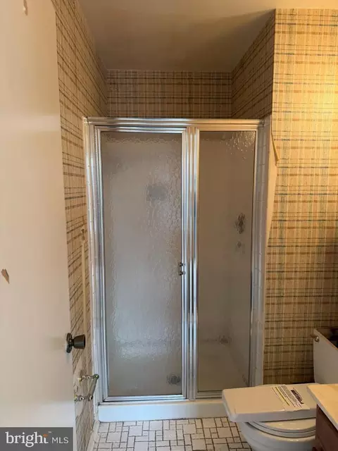 Bath - 7047 Palamar Turn Turn, Lanham, MD 20706 photo 3 of 3