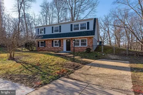 3715 Halloway Dr N, Marlboro, MD 20772