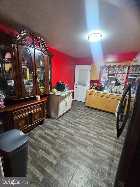 Entry Way - 8108 Sonar Rd, Clinton, MD 20735 photo 5 of 11