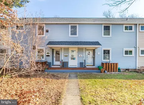 8 J Laurel Hill Rd, Greenbelt, MD 20770