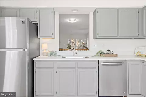 Kitchen - 9317 Dortmund Ct, Laurel, MD 20708 photo 3 of 4