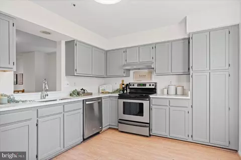 Kitchen - 9317 Dortmund Ct, Laurel, MD 20708 photo 2 of 4