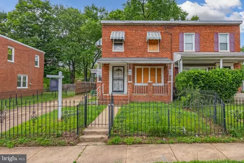1146 Booker Dr, Capitol Heights, MD 20743