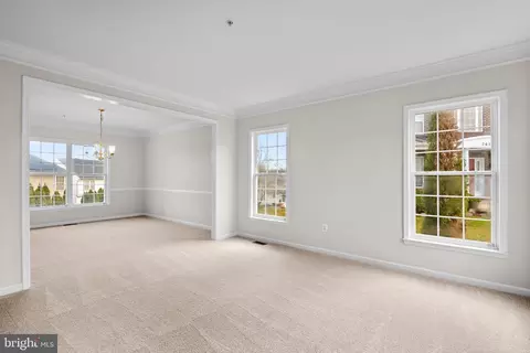 Living - 7604 Finglas Ct, Laurel, MD 20707 photo 3 of 8