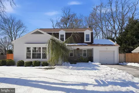 9005 Loughran Rd, Fort Washington, MD 20744