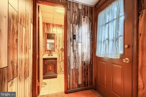 Entry Way - 3604 Earlston Ct, Bowie, MD 20721 photo 7 of 7
