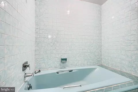Bath - 3604 Earlston Ct, Bowie, MD 20721 photo 5 of 9
