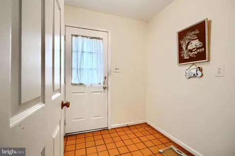Entry Way - 3604 Earlston Ct, Bowie, MD 20721 photo 4 of 7