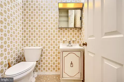 Bath - 3604 Earlston Ct, Bowie, MD 20721 photo 1 of 9