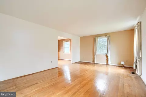 Living - 3604 Earlston Ct, Bowie, MD 20721 photo 5 of 7