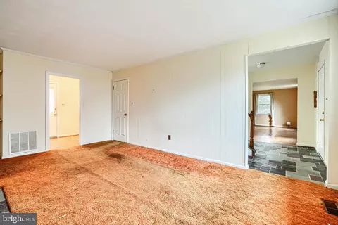 Living - 3604 Earlston Ct, Bowie, MD 20721 photo 2 of 7