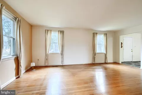 Living - 3604 Earlston Ct, Bowie, MD 20721 photo 7 of 7