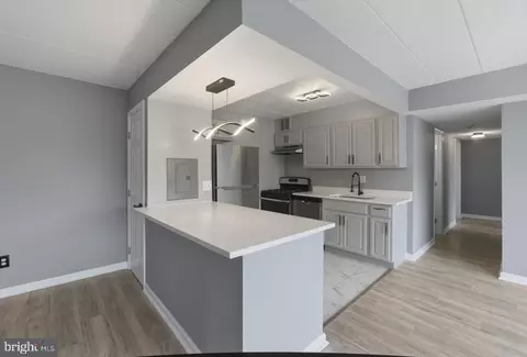 9205 New Hampshire Ave #302, Silver Spring, MD 20903