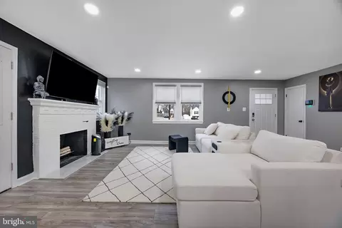 2410 Ritchie Rd, District Heights, MD 20747 photo 8