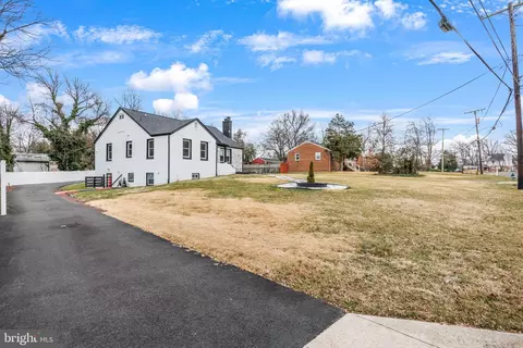 2410 Ritchie Rd, District Heights, MD 20747 photo 5
