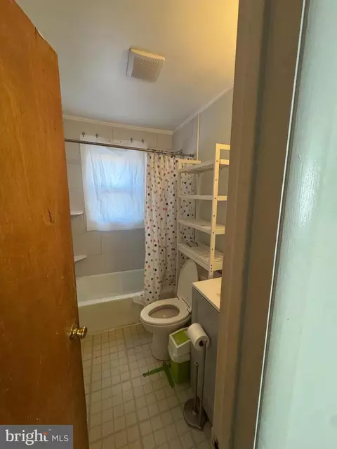 Bath - 5912 Mckay Dr, Brandywine, MD 20613 photo 1 of 1