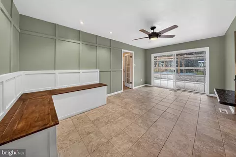 Entry Way - 12703 Cedarbrook Ln, Laurel, MD 20708 photo 3 of 4
