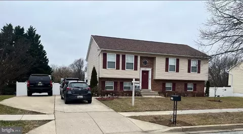 6921 Greenboro Ln, Fort Washington, MD 20744