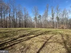 8300 Hook Ln, Marlboro, MD 20772