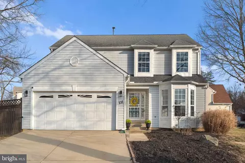 1012 Broderick Dr, Oxon Hill, MD 20745