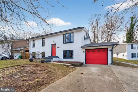 4707 Iverson Pl, Temple Hills, MD 20748