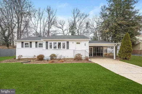 6406 Sandy St, Laurel, MD 20707