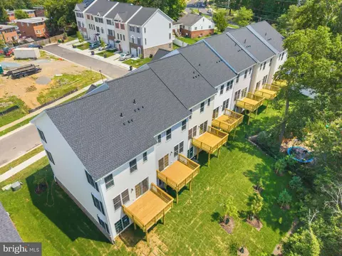 View/Area - 4917 Devitt Pl, Oxon Hill, MD 20745 photo 6 of 8