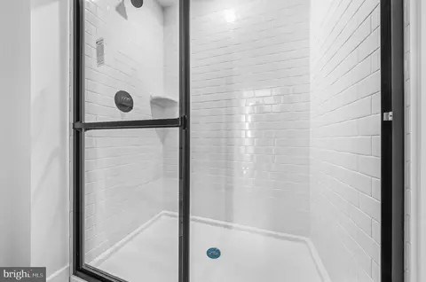 Bath - 4917 Devitt Pl, Oxon Hill, MD 20745 photo 1 of 4