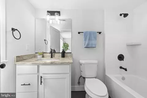 Bath - 4917 Devitt Pl, Oxon Hill, MD 20745 photo 3 of 4