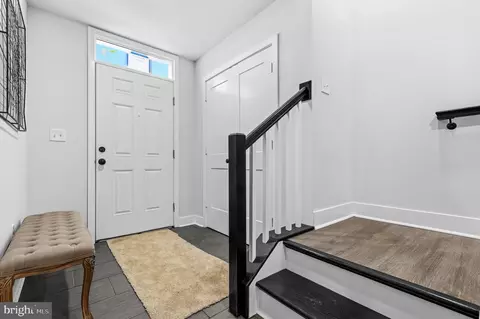Entry Way - 4917 Devitt Pl, Oxon Hill, MD 20745 photo 10 of 10