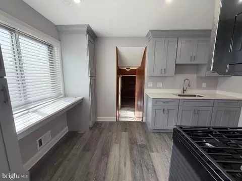 Entry Way - 8909 Keewatin Rd, Lanham, MD 20706 photo 2 of 2