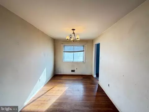 Living - 8909 Keewatin Rd, Lanham, MD 20706 photo 3 of 4