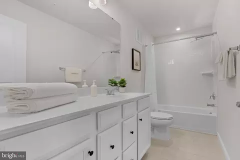 Bath - 10439 John Glenn St, Lanham, MD 20706 photo 4 of 5