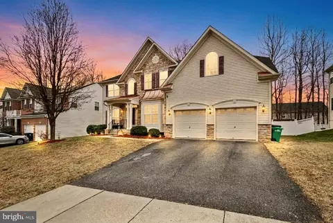 9015 Helmsley Dr, Clinton, MD 20735