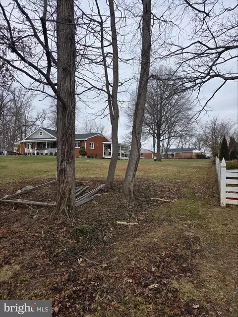 9524 Dubarry Ave, Lanham, MD 20706 photo 3