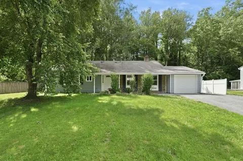 9707 Muirfield Dr, Marlboro, MD 20772