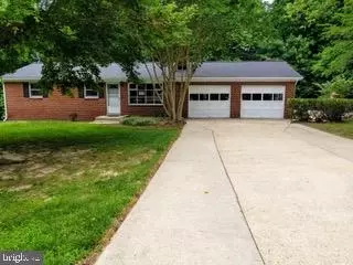 12404 Wallace Ln, Marlboro, MD 20772