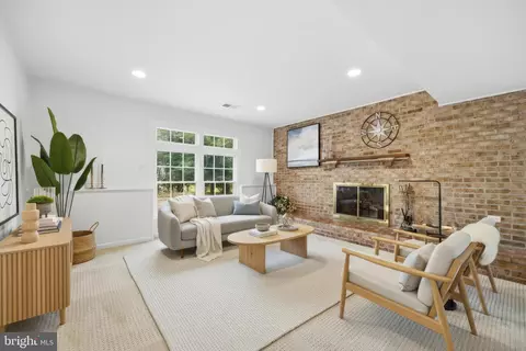 Living - 6304 Forest Mill Ln, Laurel, MD 20707 photo 7 of 9